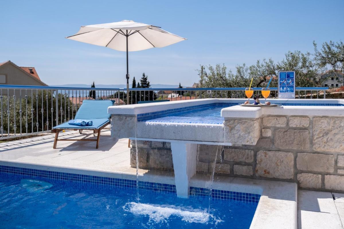 Blue Sky - Housity