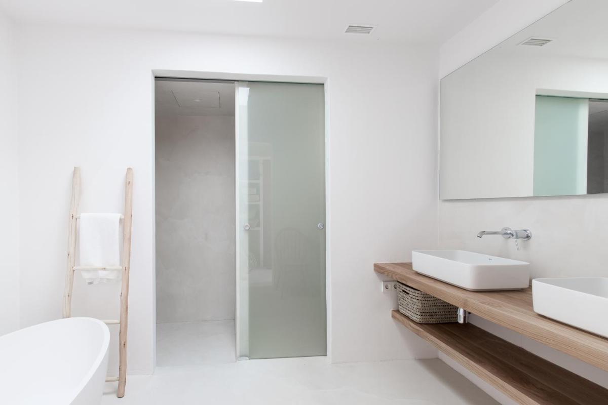 Un baño de Torre Vella Fontenille Menorca