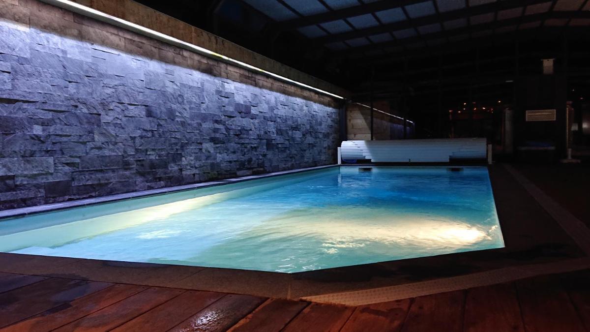 Piscine de l'établissement Logis Hotel Gai Soleil ou située à proximité