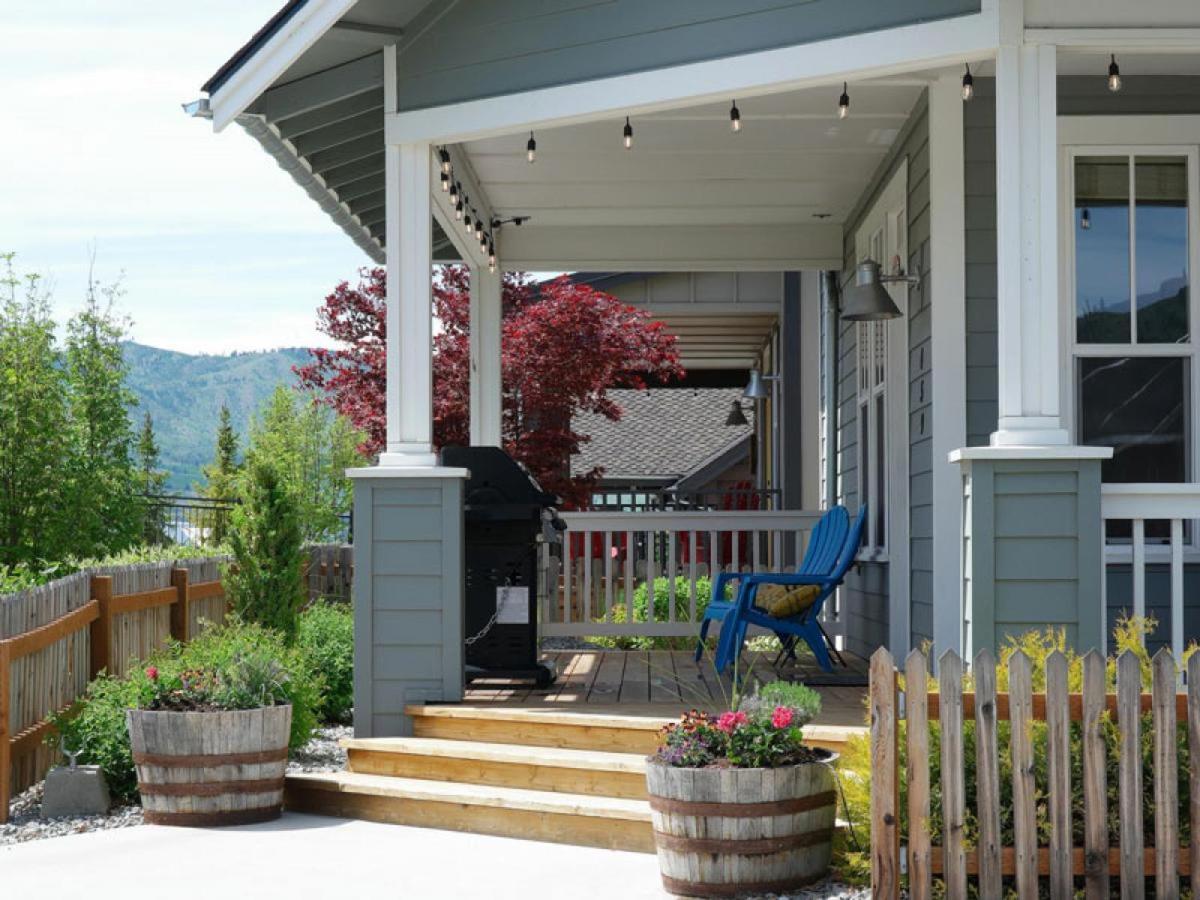 Sandy Wine #22 - Housity