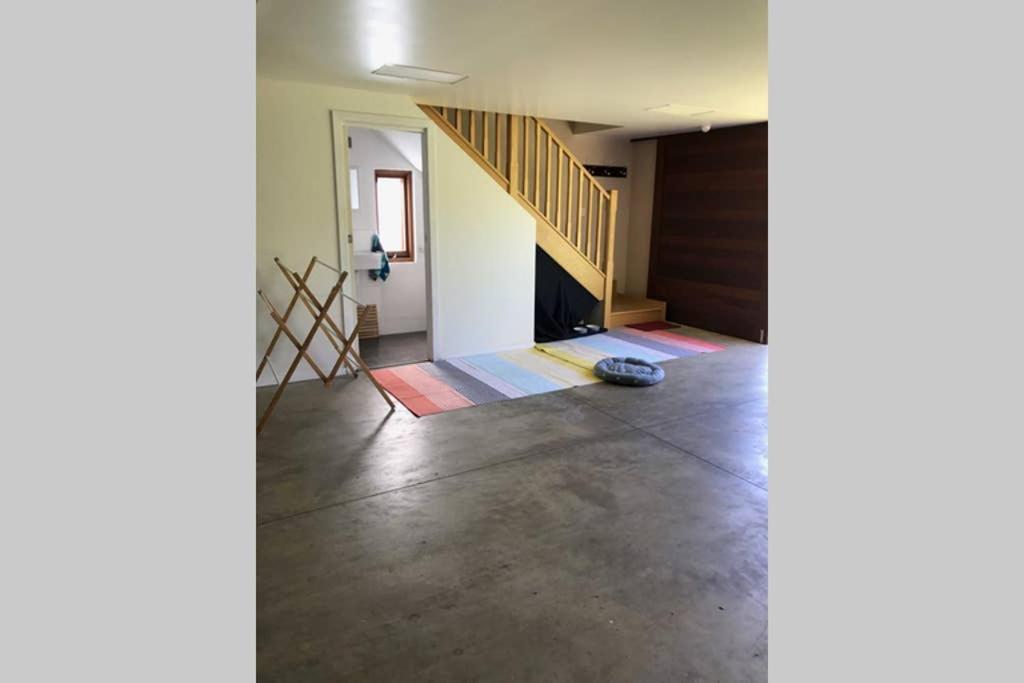 Adelaide close CBD Large Private Studio Apartment in St Peters - Housity