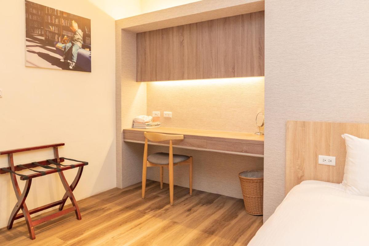 Traveller-Inn Zhongzheng Library - Housity