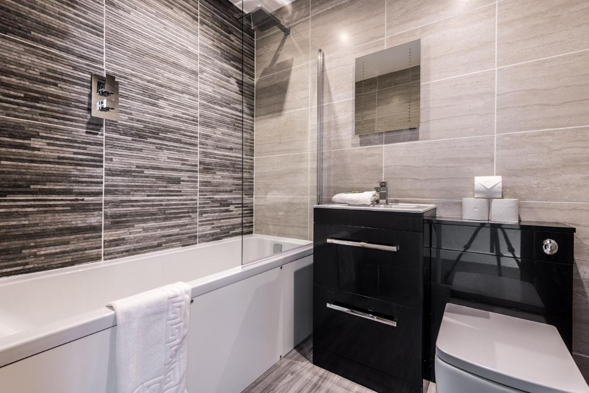 Central Aparthotel by UStay - Housity