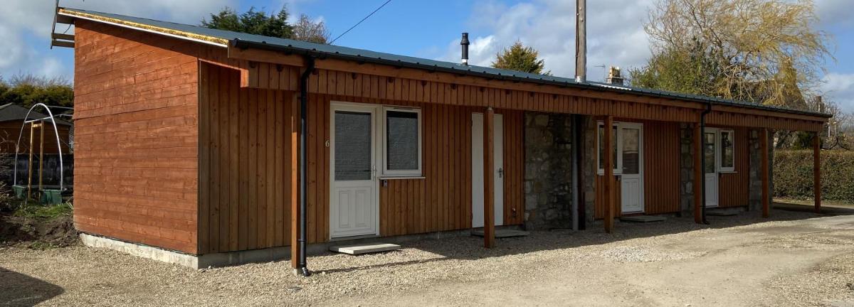 Ivy Cottage-Serviced accommodation - Housity