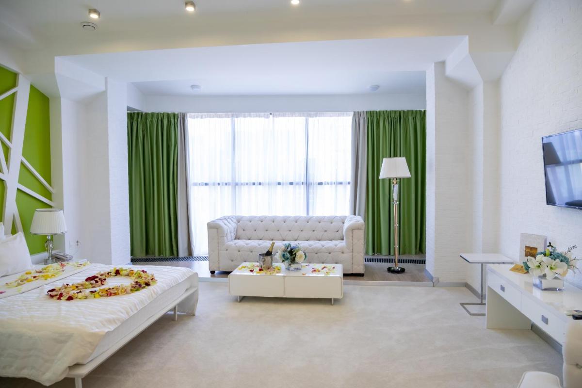 BLISS HOTEL & SPA - Housity