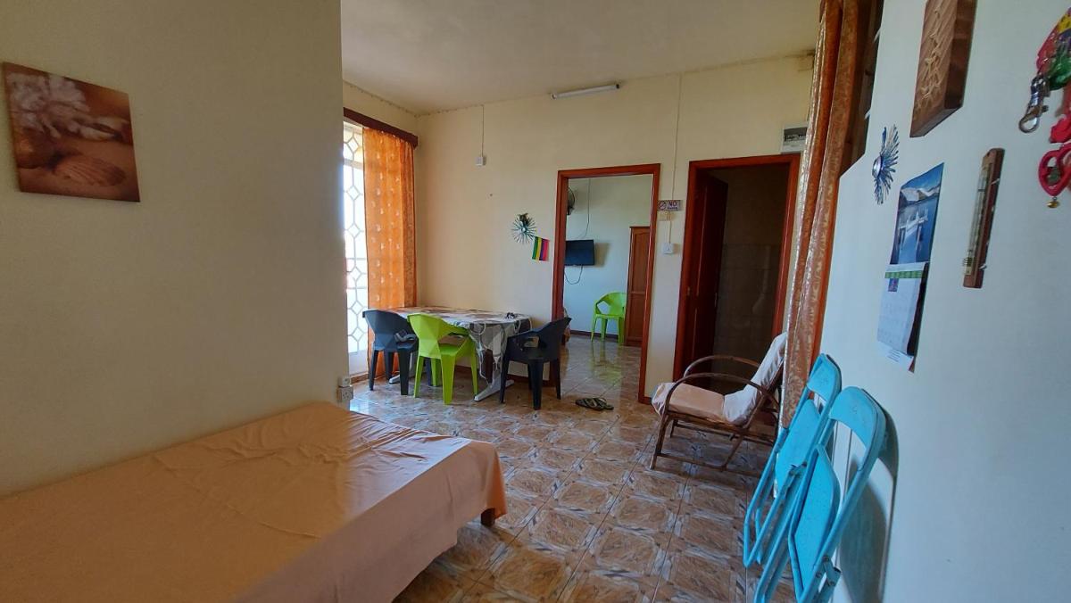 Allamanda Apartments - 100m Bain Boeuf Beach - Housity