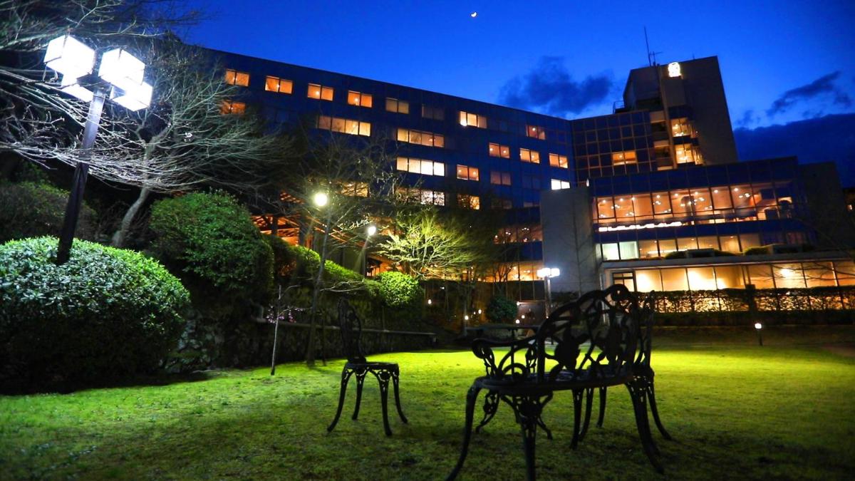 Ryochiku Bettei - Housity