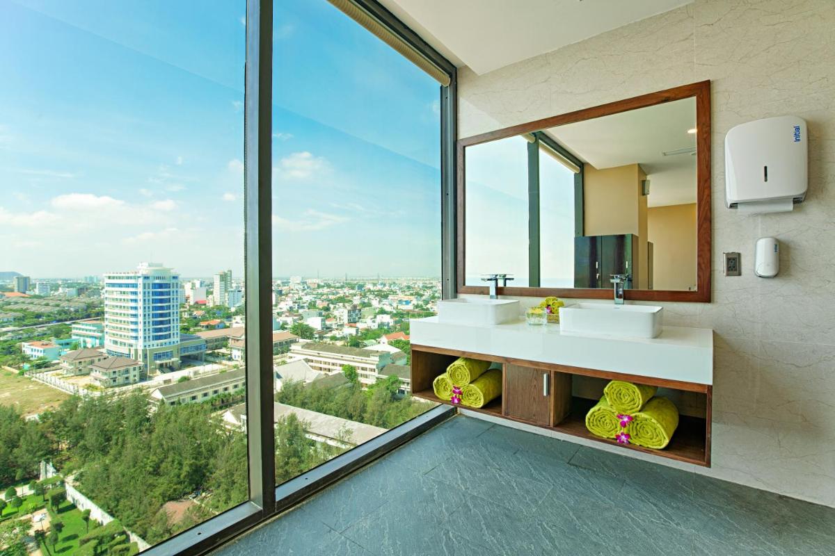 Yarra Ocean Suites Danang - Housity