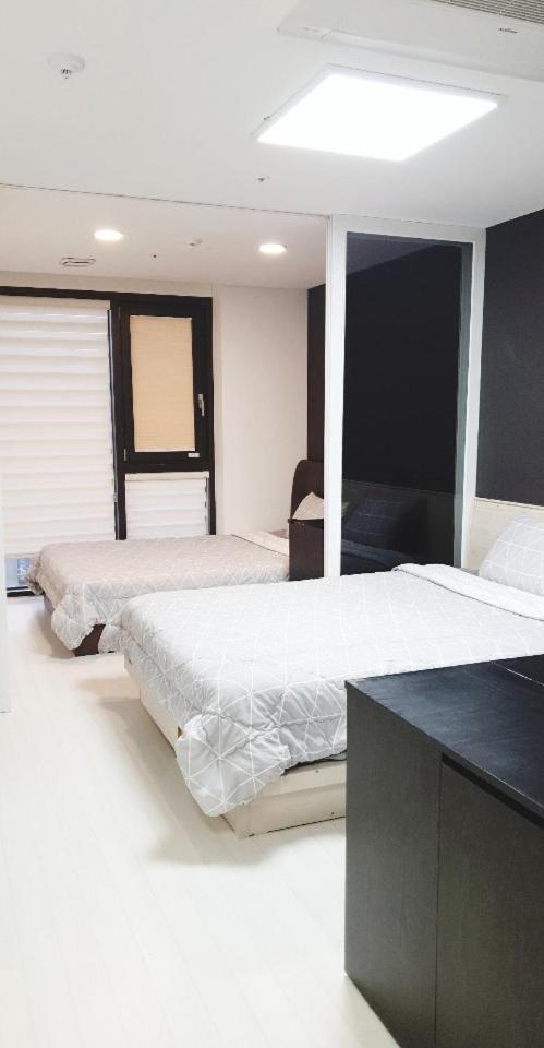Stay 251 - Housity