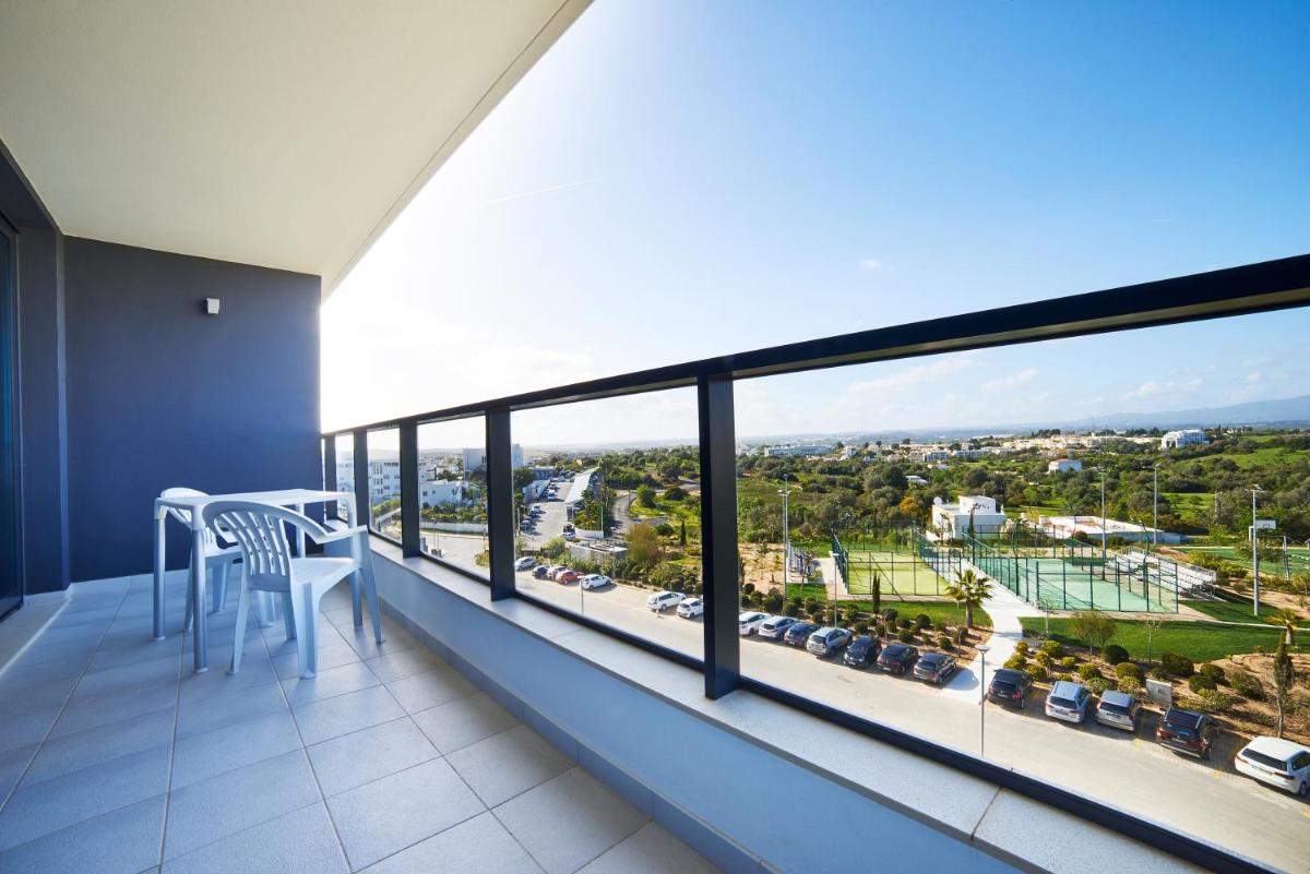 Uma varanda ou terraço em RR Alvor Baía Resort