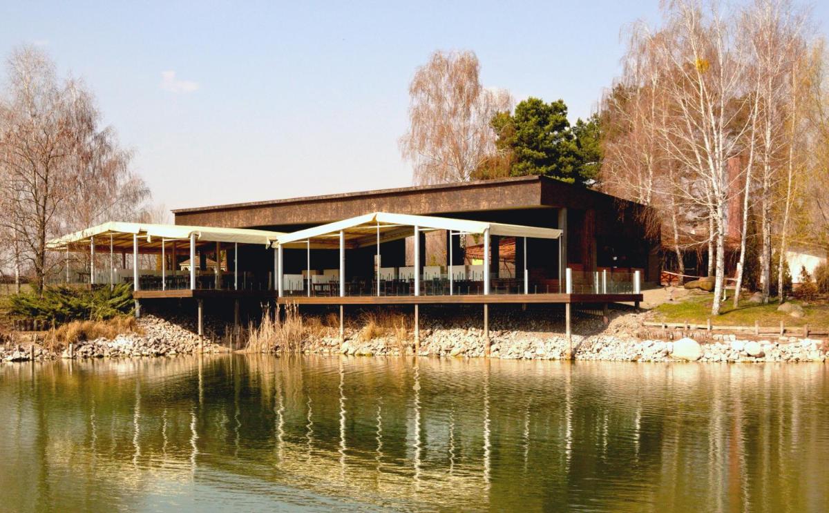 Dva Bobry (Two Beavers) - Housity