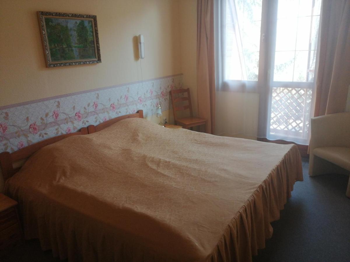 Hotel Hajnal - Housity