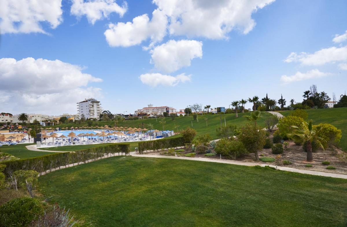 A piscina em ou perto de RR Alvor Baía Resort