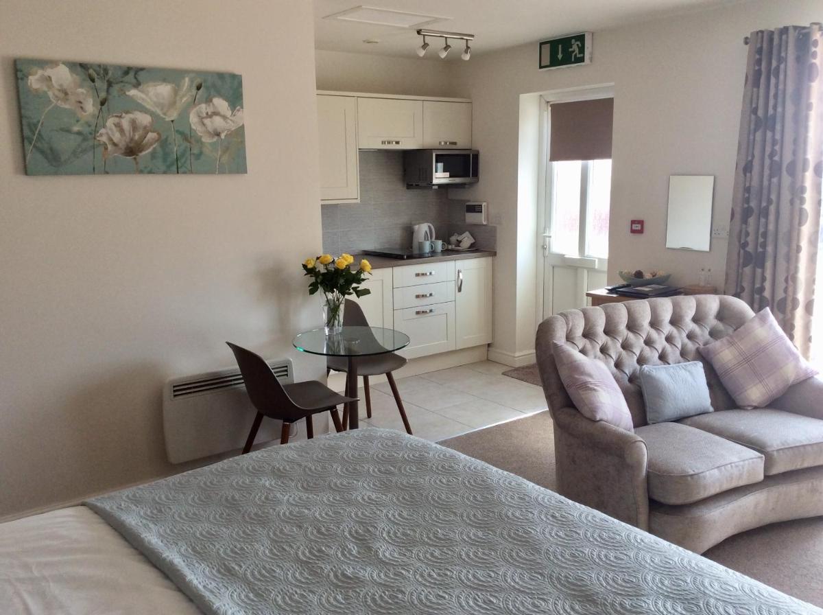 Ramsley Fields Apartments, Melbourne View - Housity