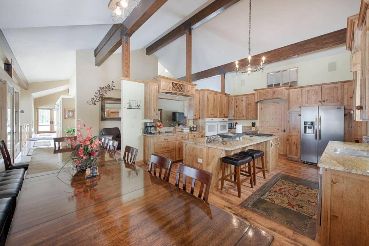 Broken Ridge Ranch by Casago McCall - Donerightmanagement - Housity