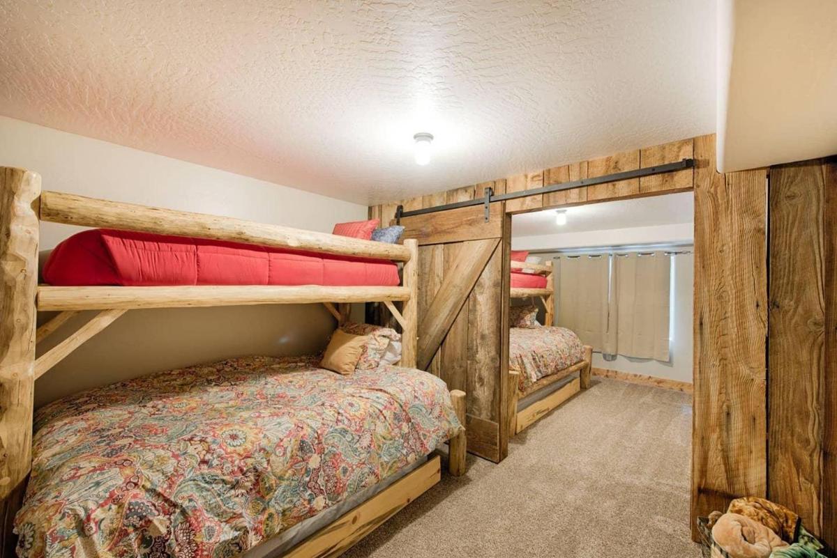Broken Ridge Ranch by Casago McCall - Donerightmanagement - Housity