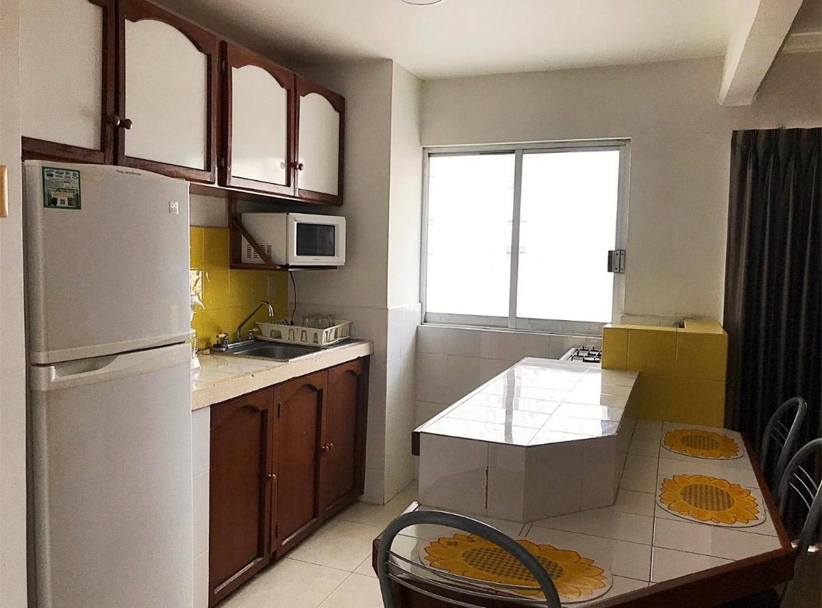 Hotel Suites Regina - Housity