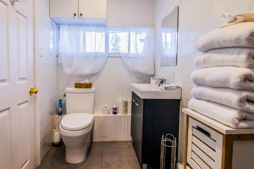 Suitetrails - The Perfect Ski Getaway: Cozy Cottage With a View