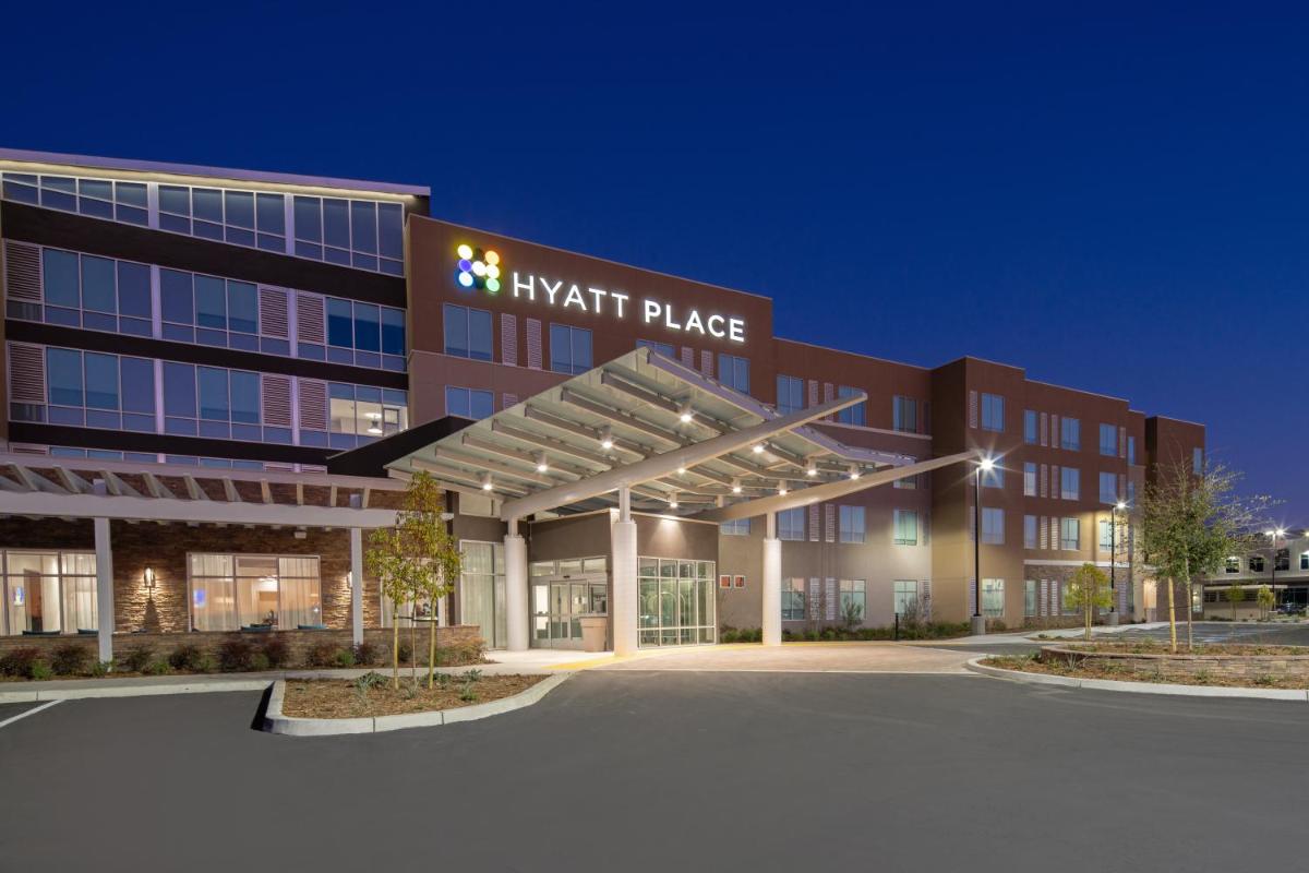 Hyatt Place Bakersfield - Housity