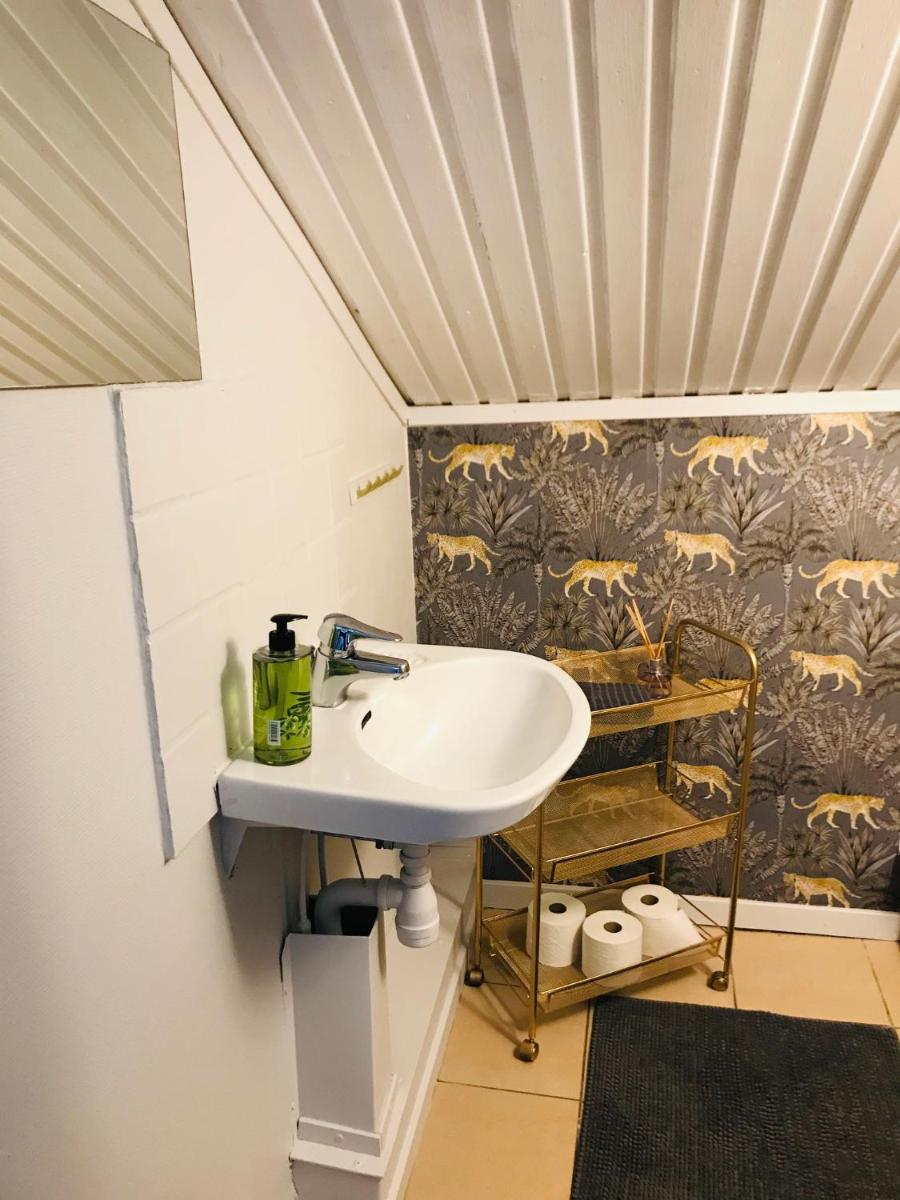 Lägenhet med trädgård och egen parkering - Housity