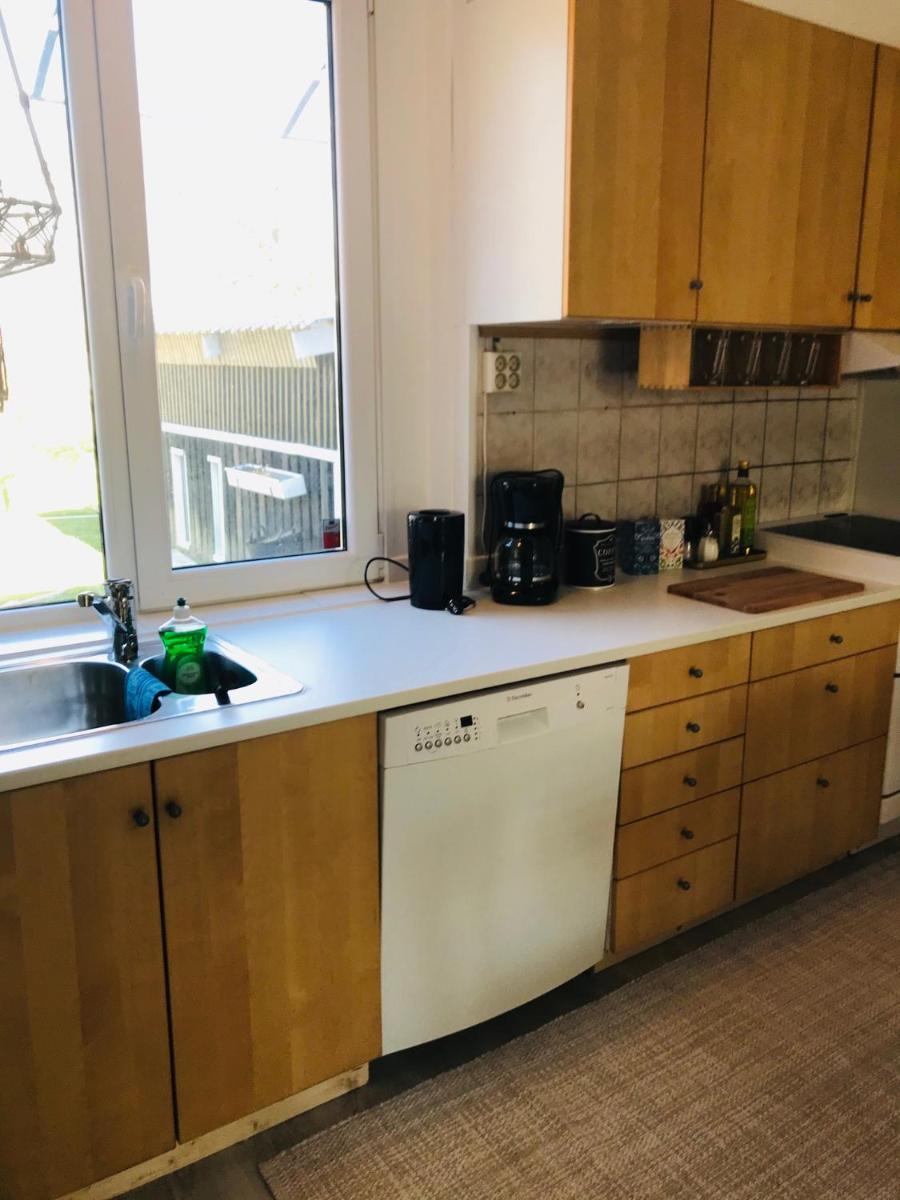 Lägenhet med trädgård och egen parkering - Housity