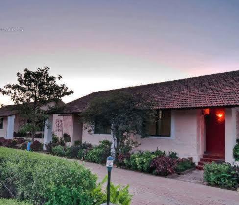 Vamoose Green Valley Amboli - Housity
