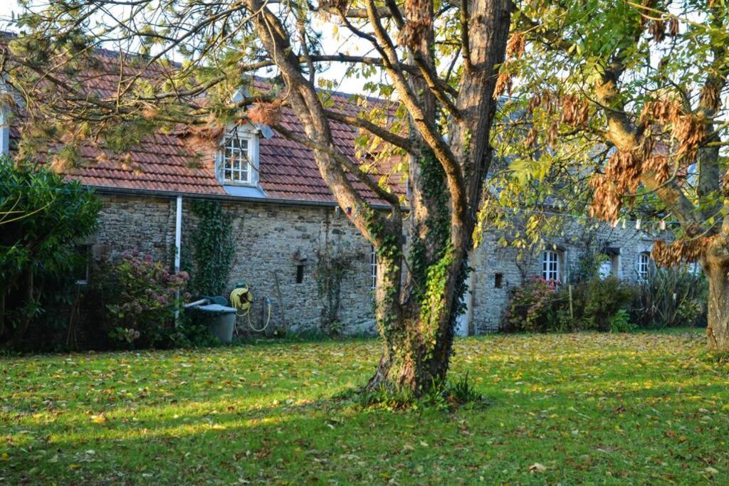 La Tireliere, longère bord de mer avec jardin - Housity