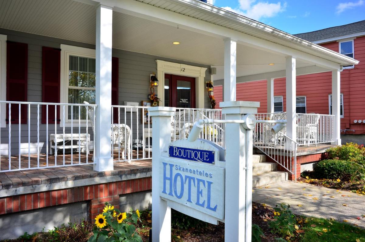 Skaneateles Suites Boutique Hotel - Housity