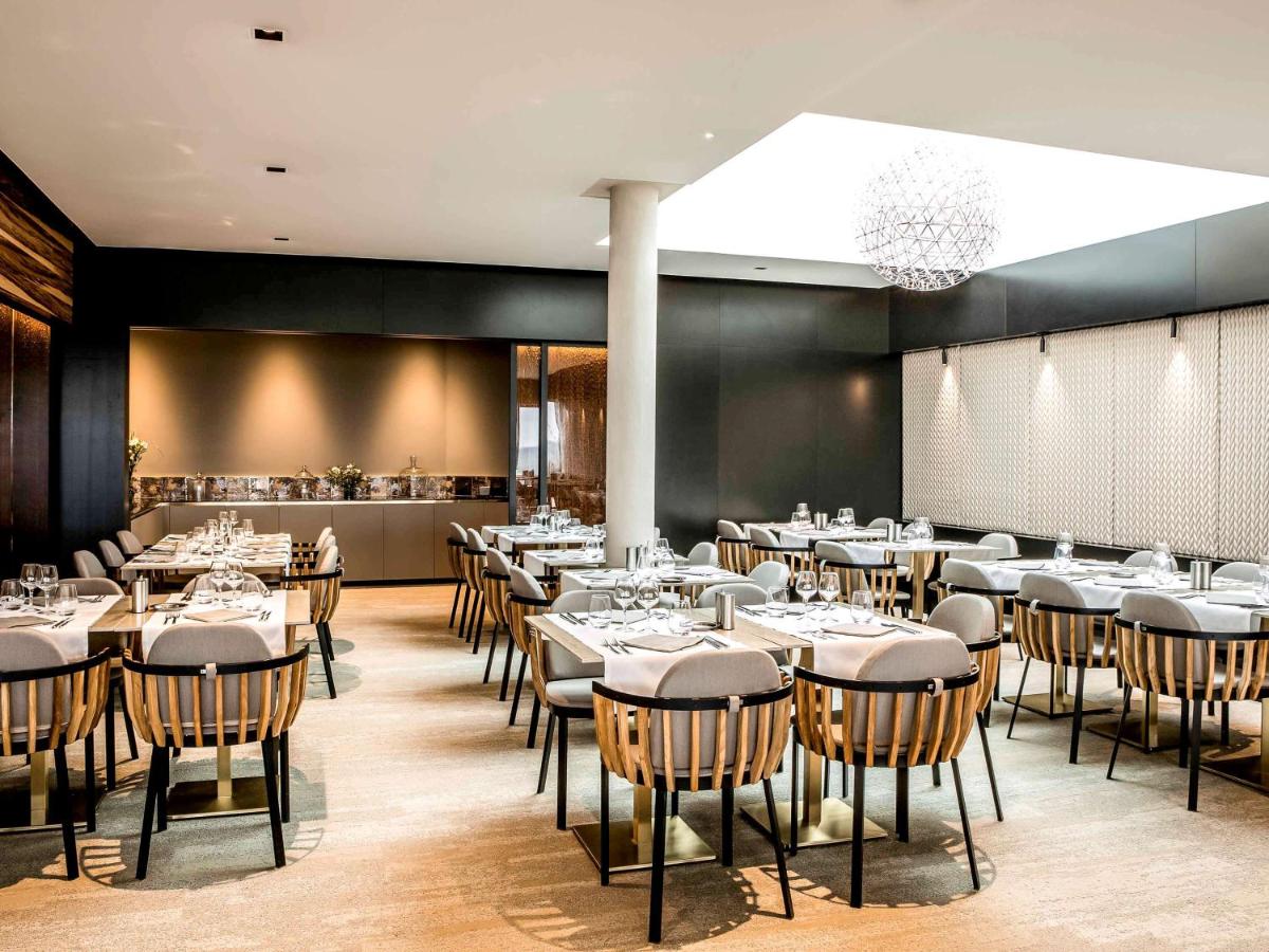 Restaurant ou autre lieu de restauration dans l'établissement Emeria Dinard Thalasso Spa