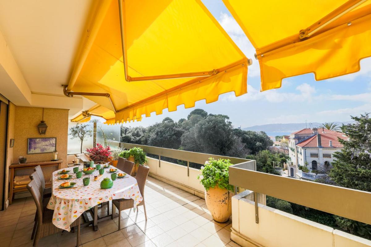 LE CHATEAU DE LA PINEDE AP4198 by Riviera Holiday Homes - Housity