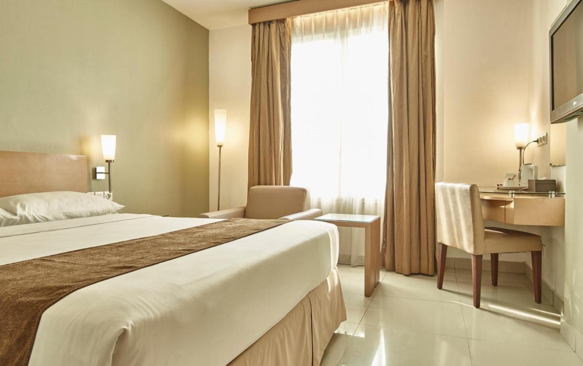 Triniti Hotel Gajah Mada - Housity