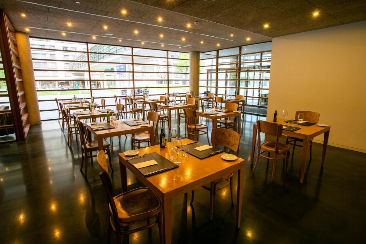 Un restaurante o sitio para comer en Hotel Continental Balneario de Panticosa