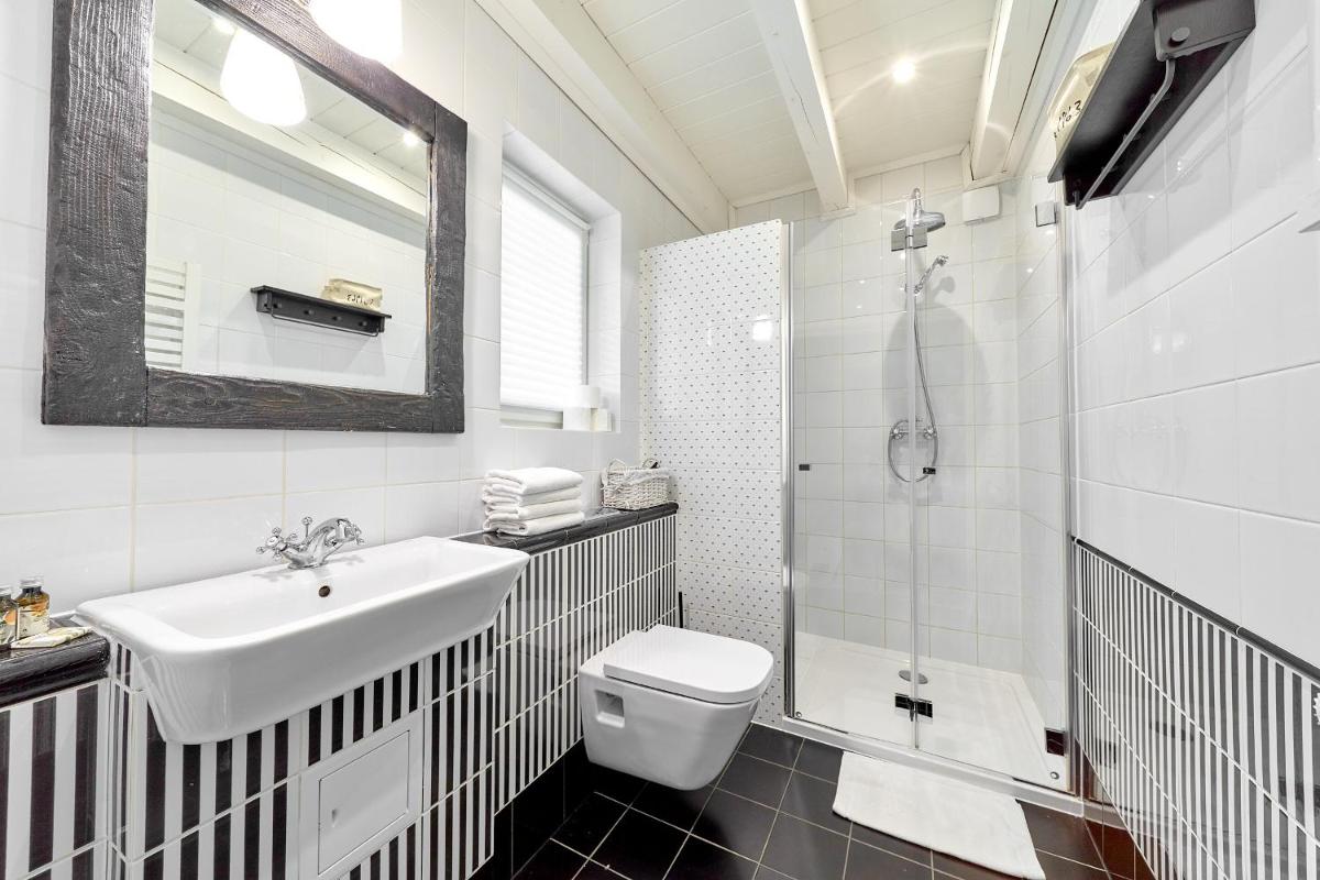 Górska Legenda Apartamenty & Domki - Housity