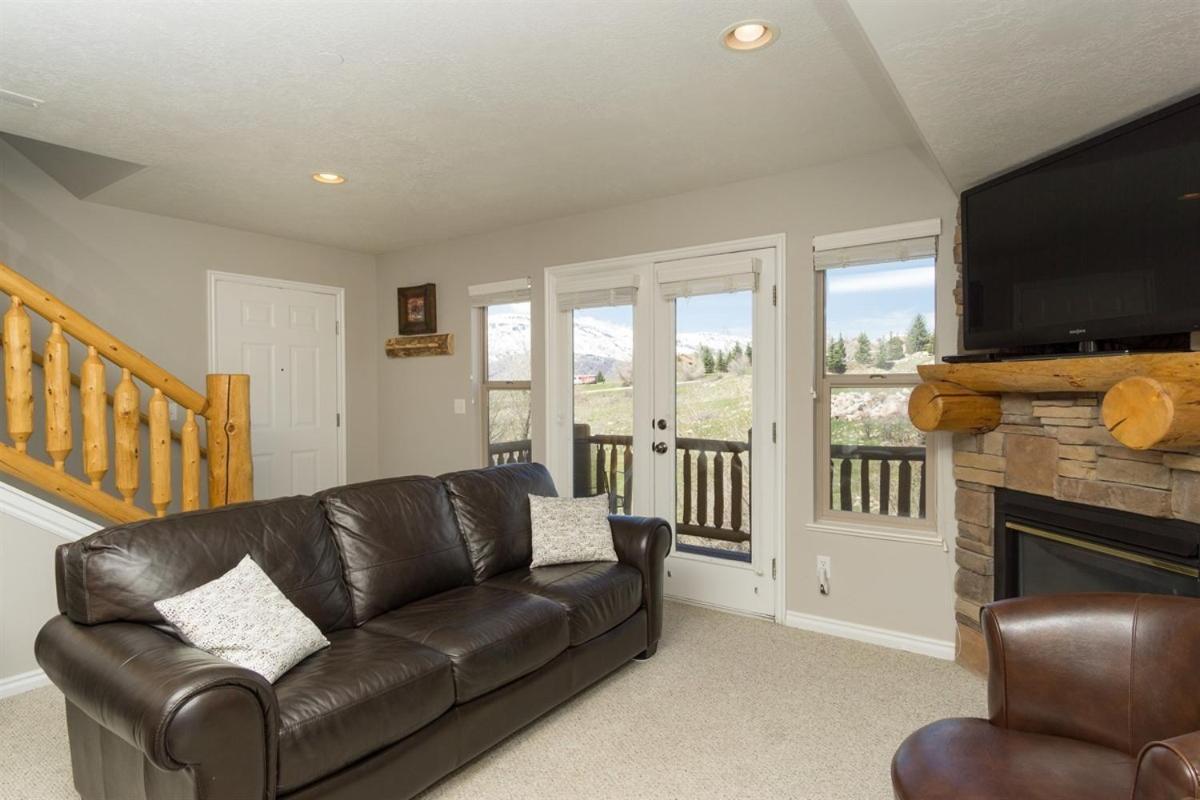 Suitetrails - 2 Bedroom Condo Sleeps 6 - Eden, Utah Vacation Rentals near Powder Mountain 802