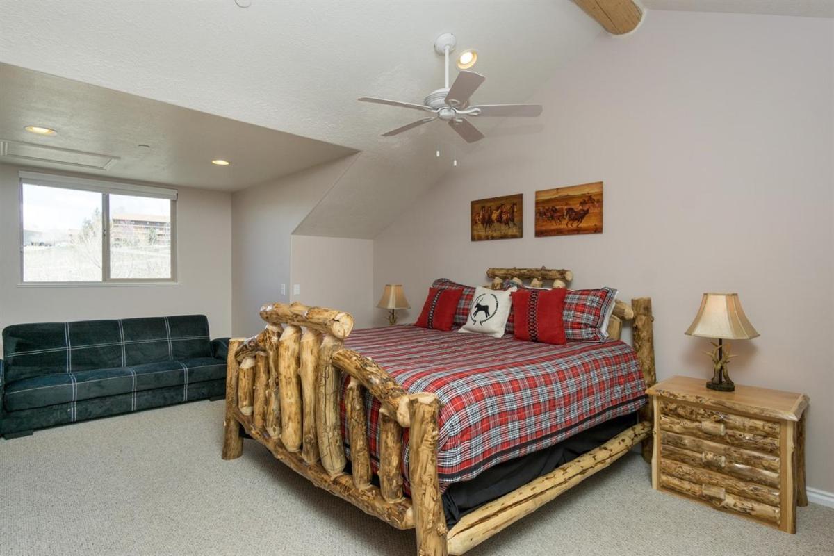 Suitetrails - 2 Bedroom Condo Sleeps 6 - Eden, Utah Vacation Rentals near Powder Mountain 802