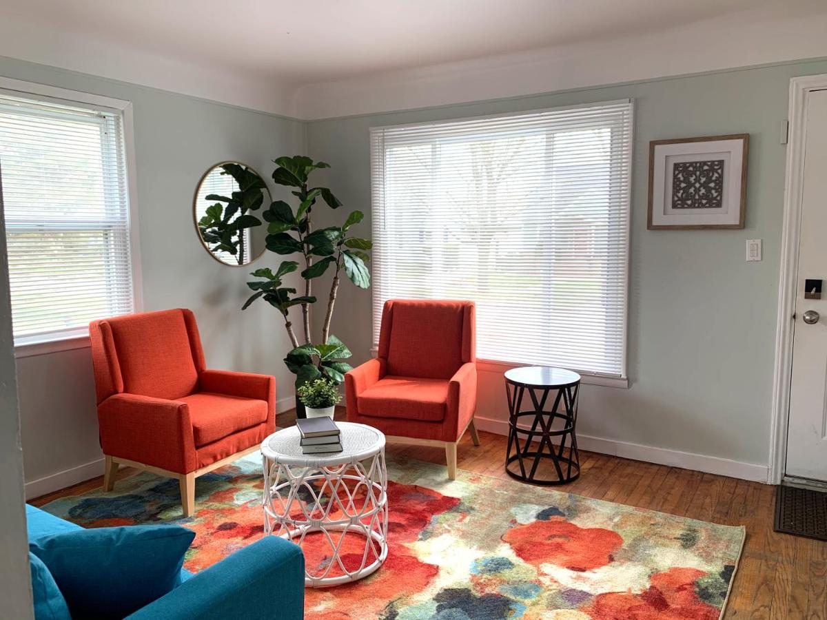 The Modern Stylish Gem Of Pontiac - 5 Min To GM - Housity