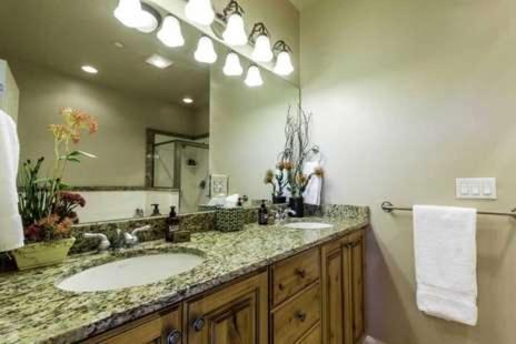 2 Bedroom Condo Sleeps Up to 7 - Perfect Snowbasin Lodging Ls46 - Housity
