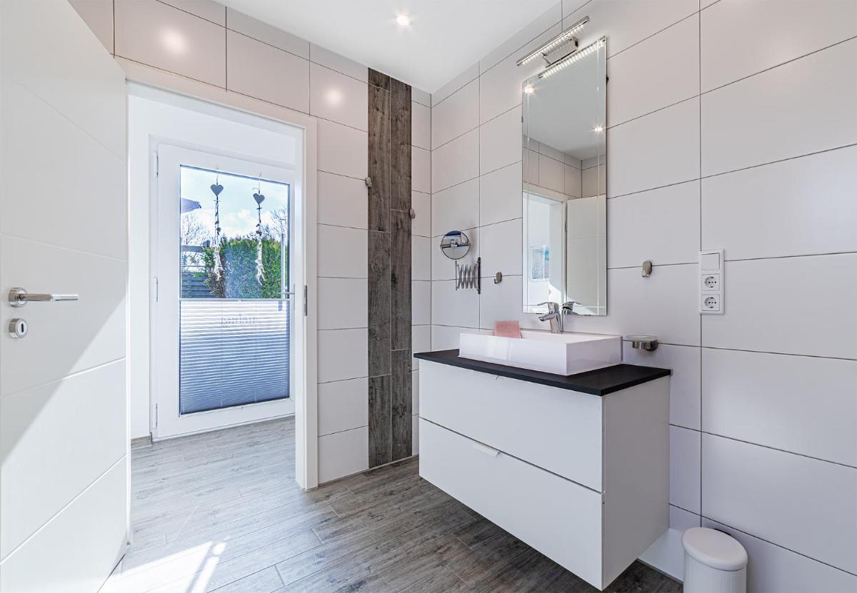 Haus Pirola Bensersiel - Housity