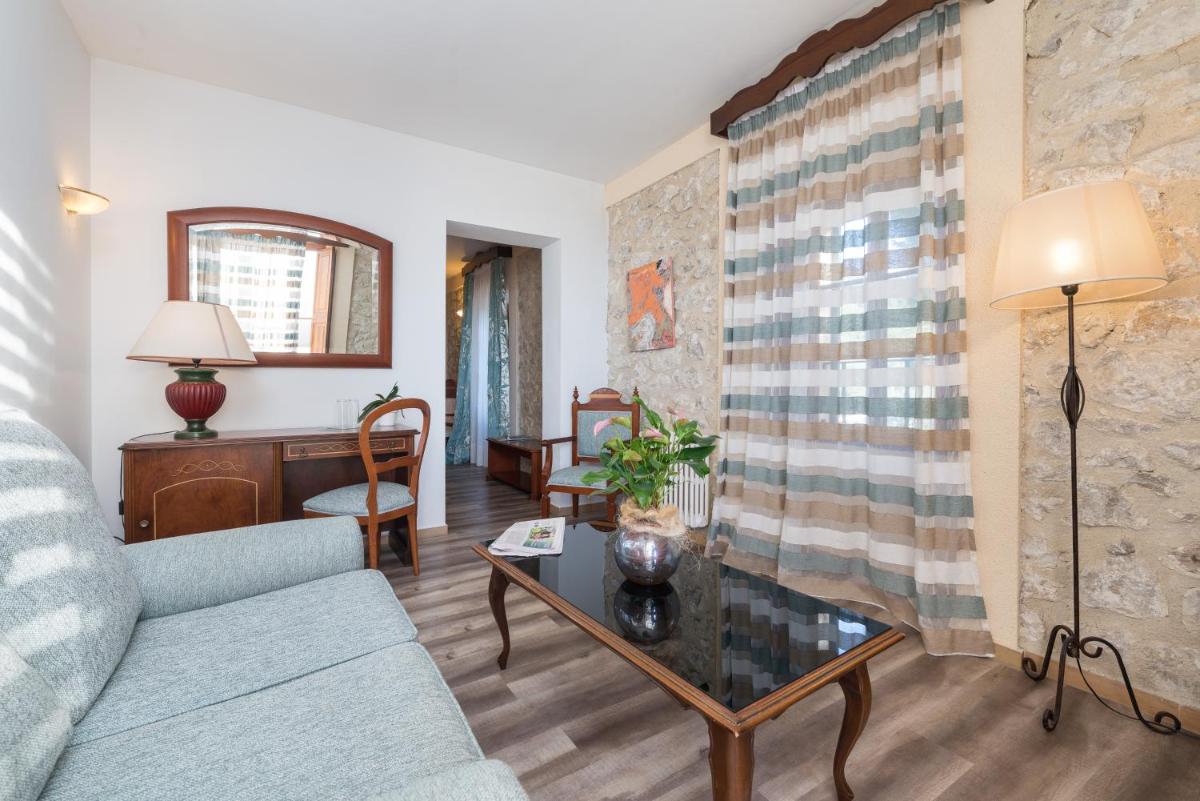 Zona de estar de Monnaber Nou Finca Hotel & Spa