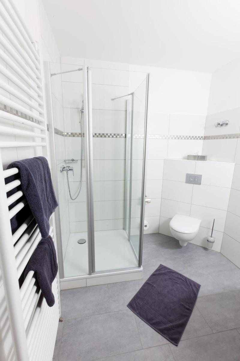 Hotel Pfennigskrug - Housity