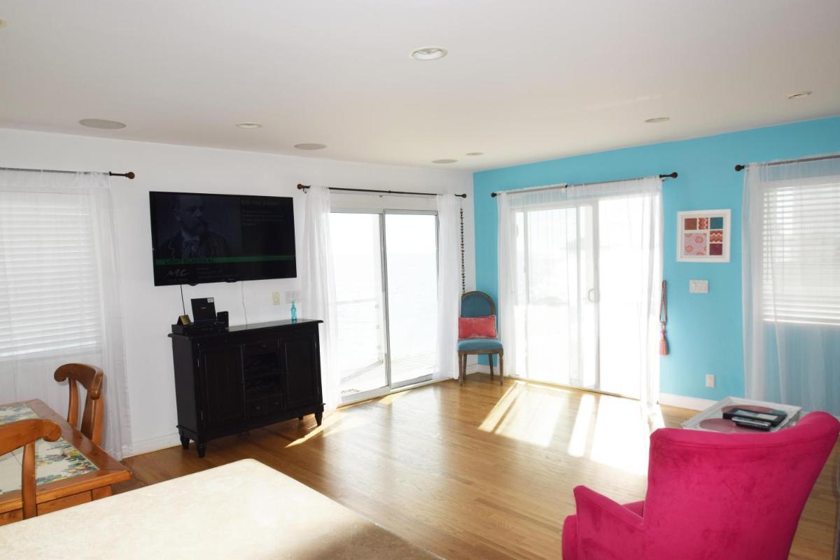 Malibu Private Beach Apartments - Housity