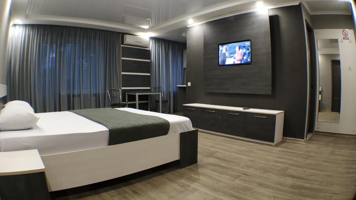 Suitetrails - 2 badroom KR Apartments on Metalurhiv 19