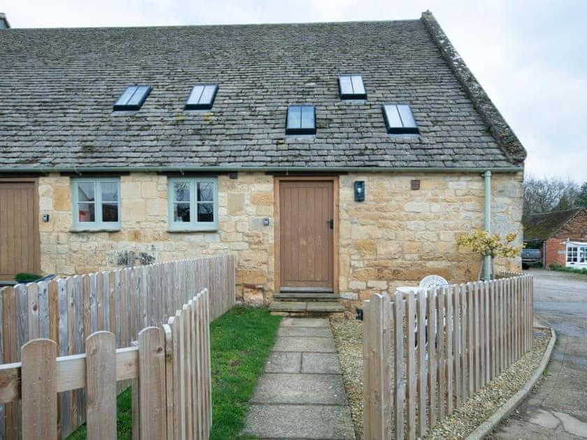 Boddingtons Barn @ Norton Grounds - Housity