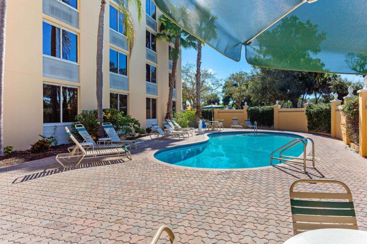 La Quinta by Wyndham Sarasota Downtown - Housity