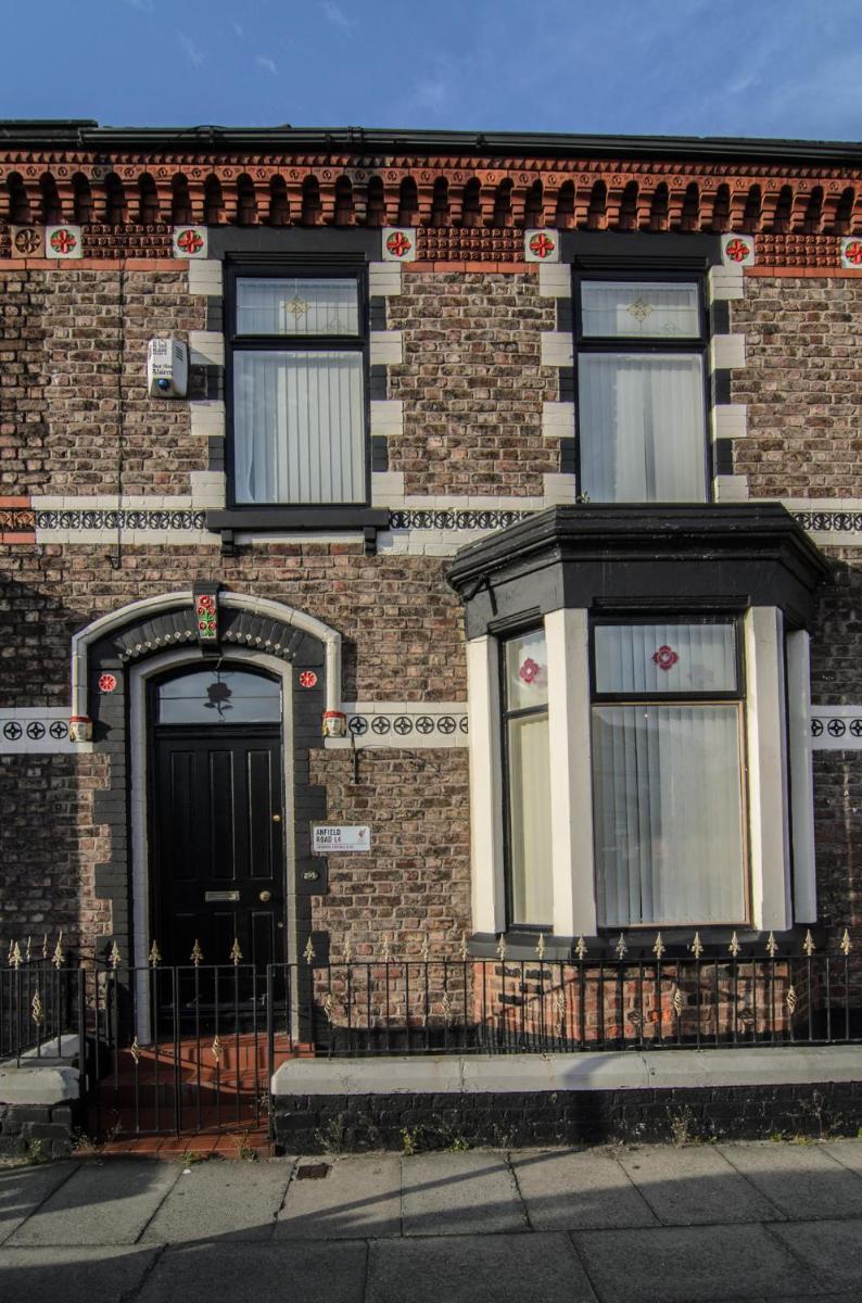 RIVERPOOL - ELEGANT HOUSE 1 MINUTE WALK TO AnFIELD STADIUM - Housity