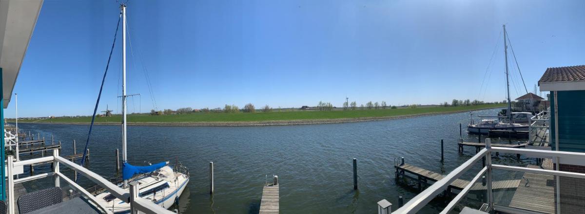 Friese Kust Villa - Housity
