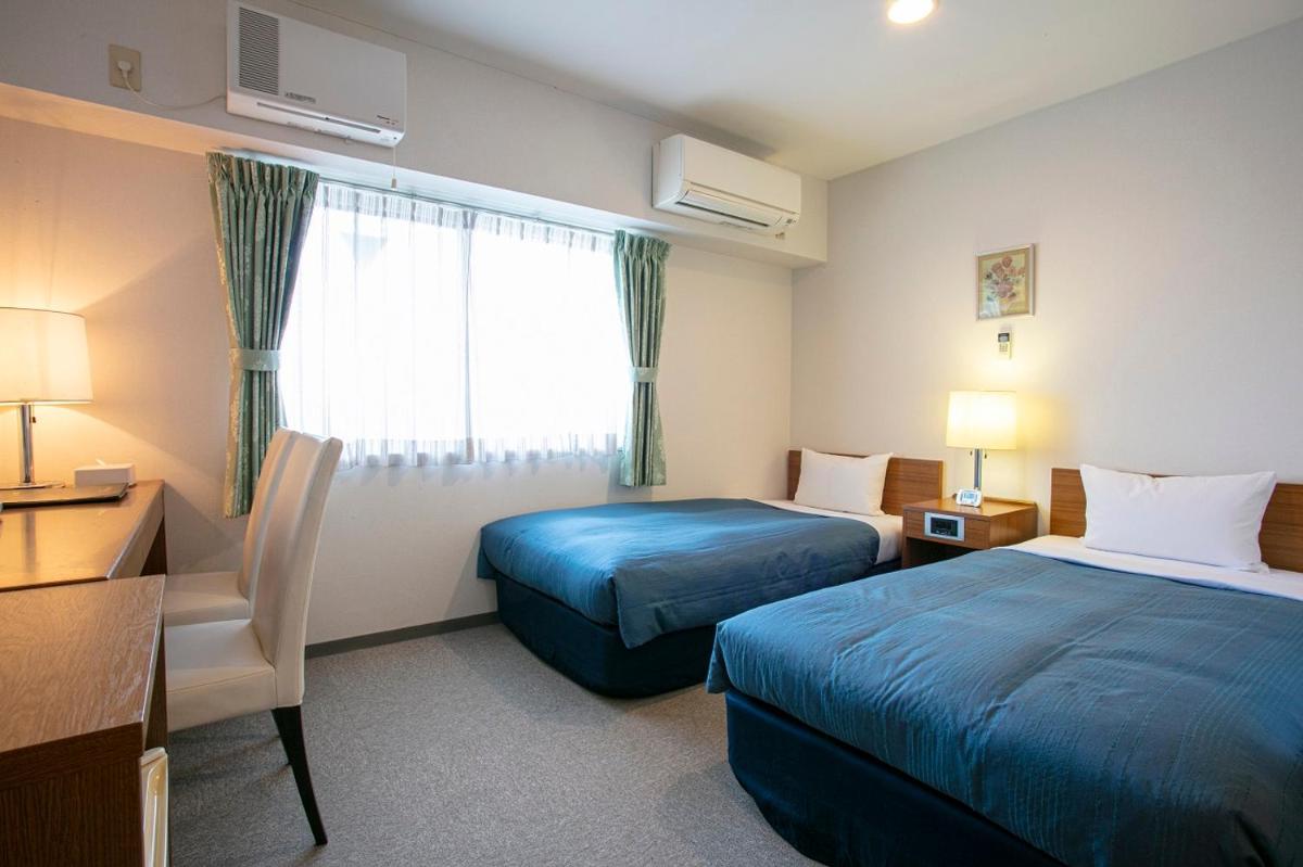 Hotel Stage - Housity