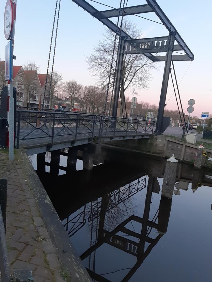 Lekkerwegbijleeuwen, 1 minuut naar hartje centrum - Housity