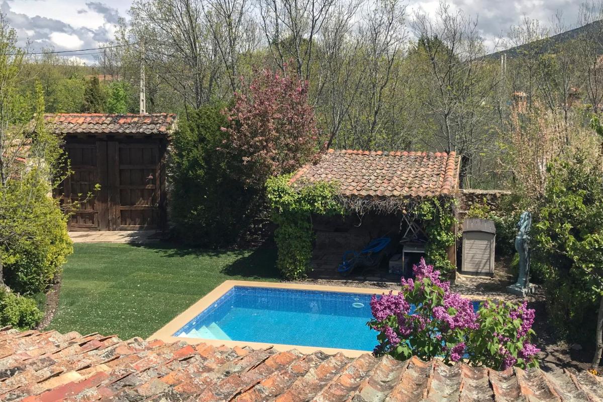 Charming Boutique Country House: La Casa Vieja (Sotosalbos) - Housity