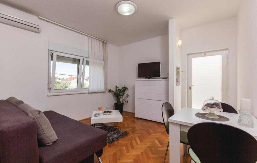 Apartments Robert - Hizvo